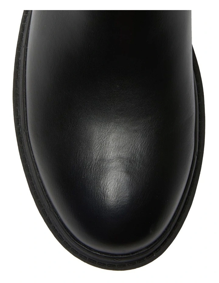 Hero Boots in Black