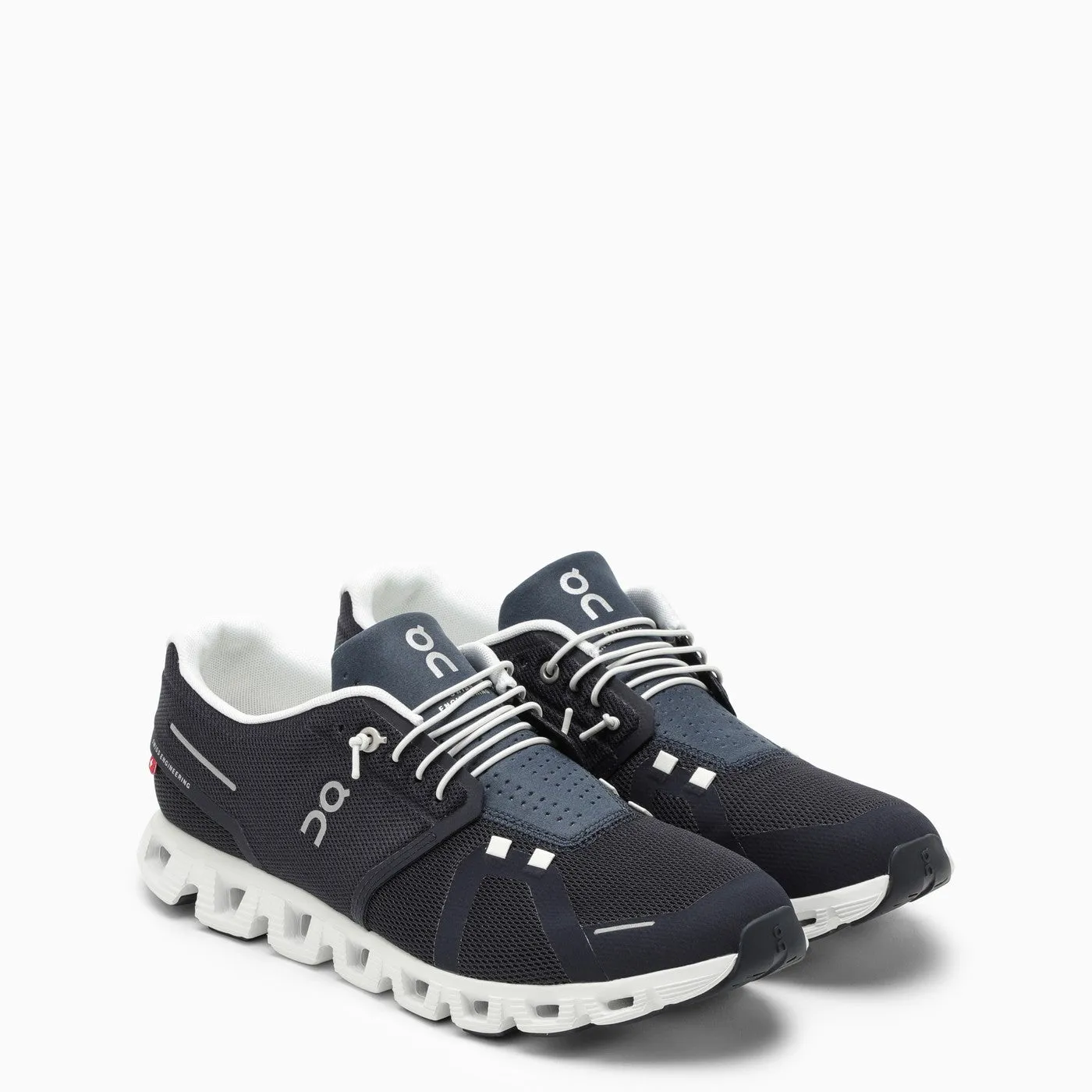 On    On Cloud 5 Blue Low Trainer