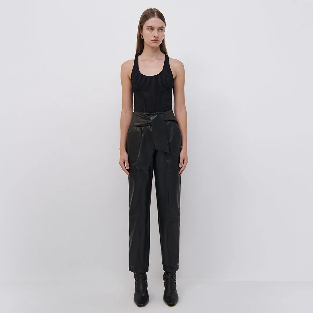 Signature Tessa Pant