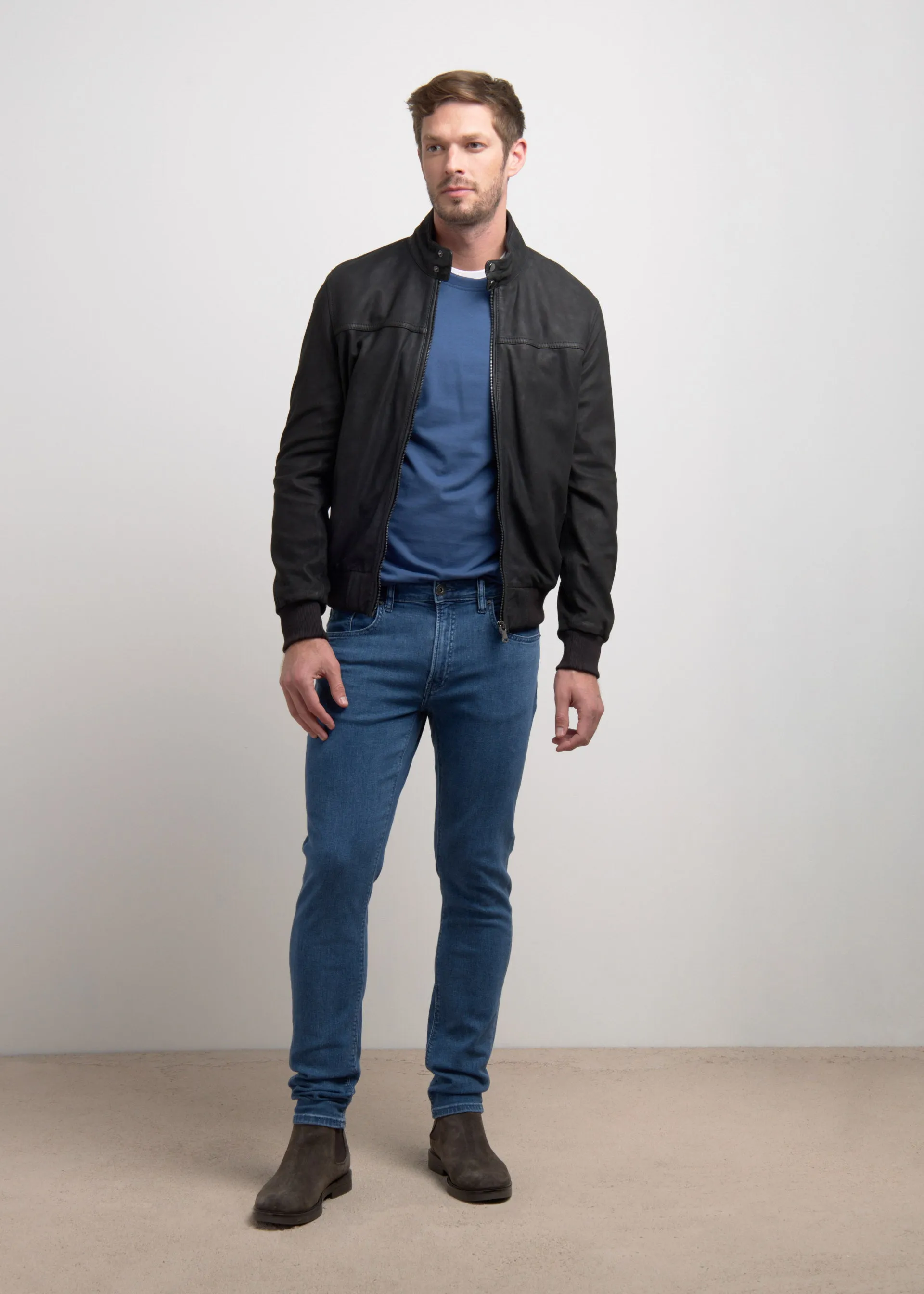 T-shirt doppio collo
